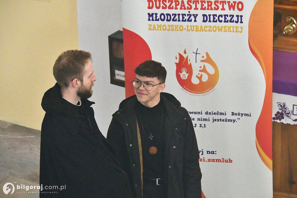 Adwentowe ognisko wiary: Młodzież zwołana do Biłgoraja