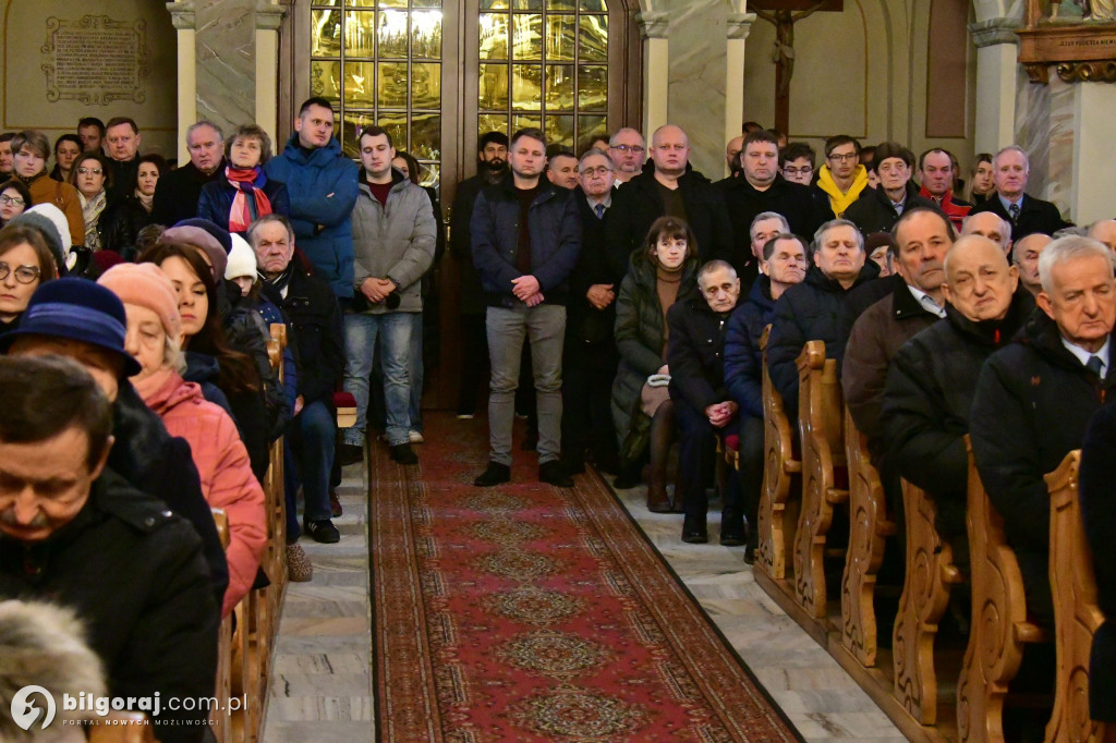 Hymn górniczy nad mogiłą: Tarnogród pamięta o grudniu 1981 roku