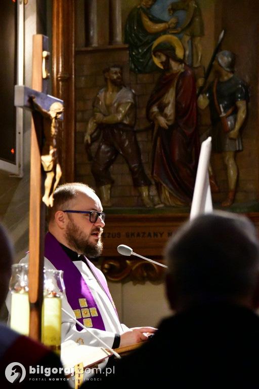 Hymn górniczy nad mogiłą: Tarnogród pamięta o grudniu 1981 roku