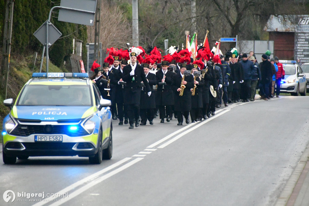 Hymn górniczy nad mogiłą: Tarnogród pamięta o grudniu 1981 roku