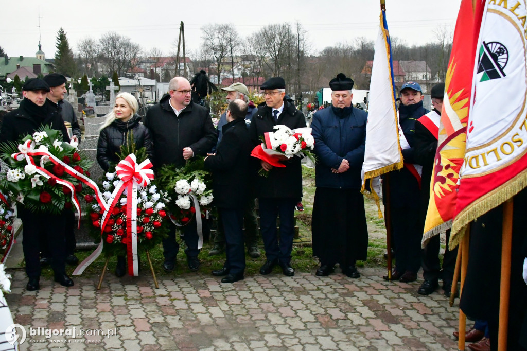 Hymn górniczy nad mogiłą: Tarnogród pamięta o grudniu 1981 roku