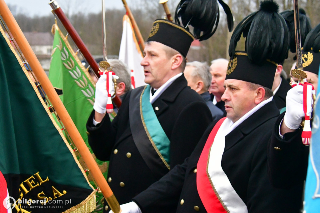 Hymn górniczy nad mogiłą: Tarnogród pamięta o grudniu 1981 roku