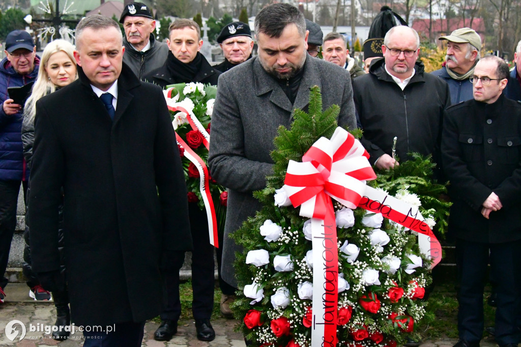 Hymn górniczy nad mogiłą: Tarnogród pamięta o grudniu 1981 roku
