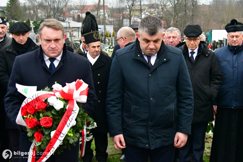 Hymn górniczy nad mogiłą: Tarnogród pamięta o grudniu 1981 roku