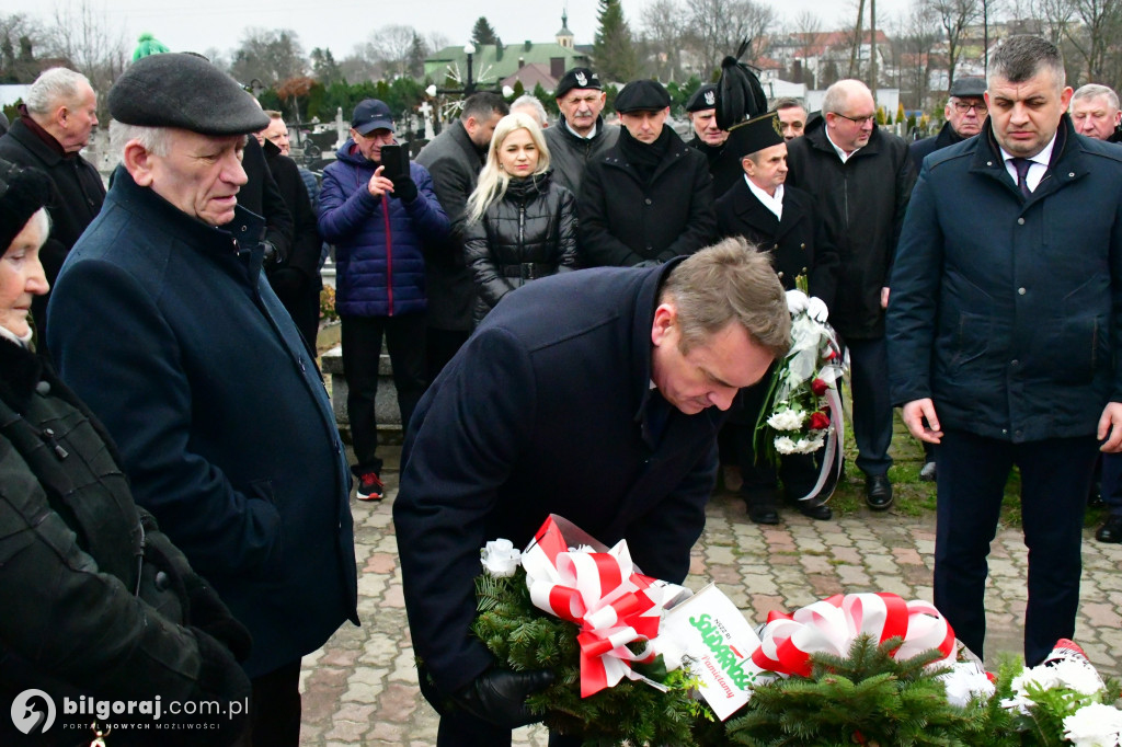 Hymn górniczy nad mogiłą: Tarnogród pamięta o grudniu 1981 roku
