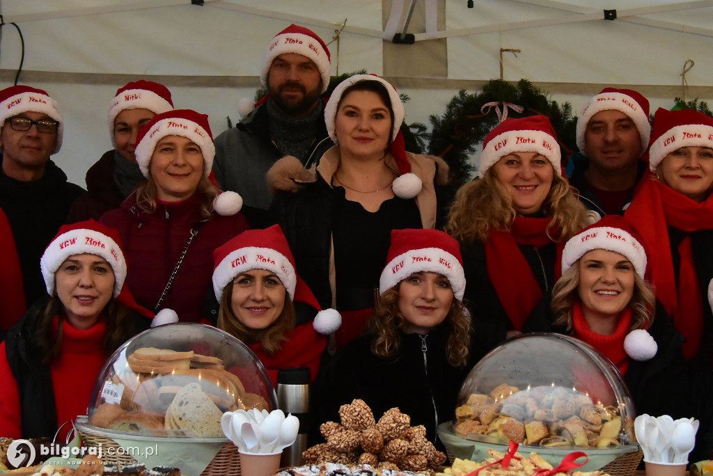Świąteczna wieczorynka w Księżpolu: Integracja i Kolędowanie z KGW Złote Nitki