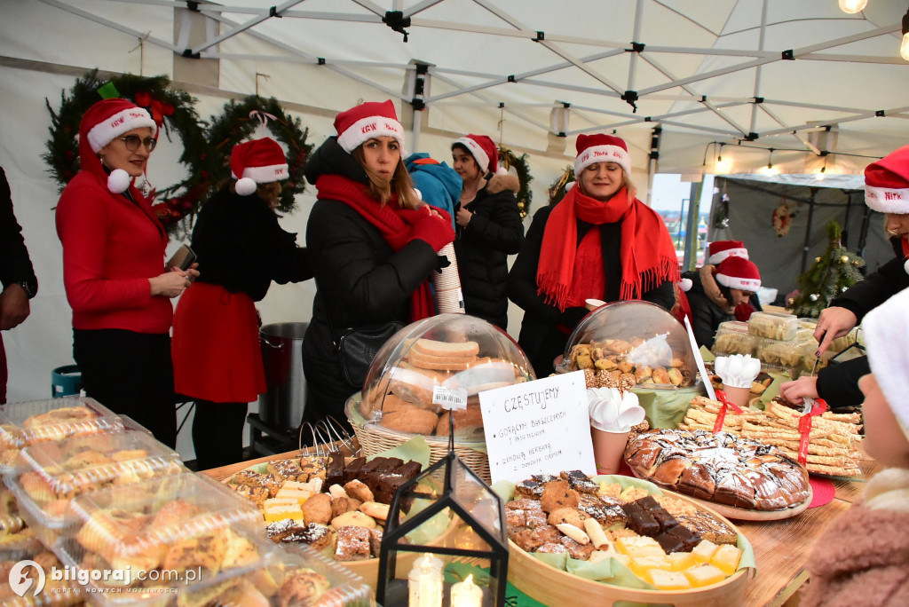 Świąteczna wieczorynka w Księżpolu: Integracja i Kolędowanie z KGW Złote Nitki
