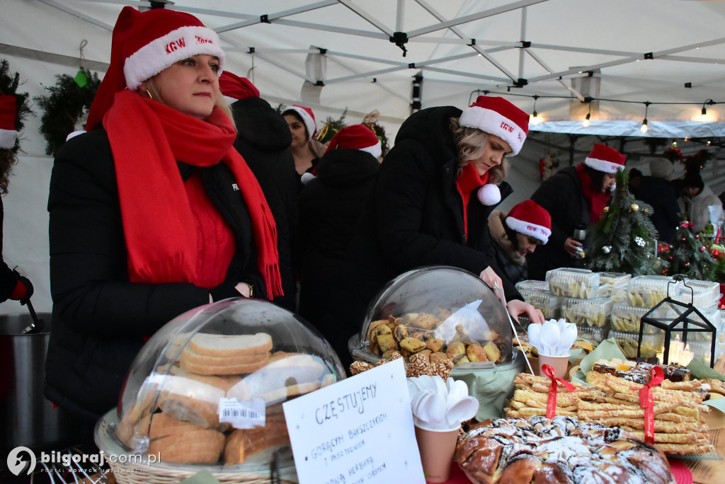 Świąteczna wieczorynka w Księżpolu: Integracja i Kolędowanie z KGW Złote Nitki