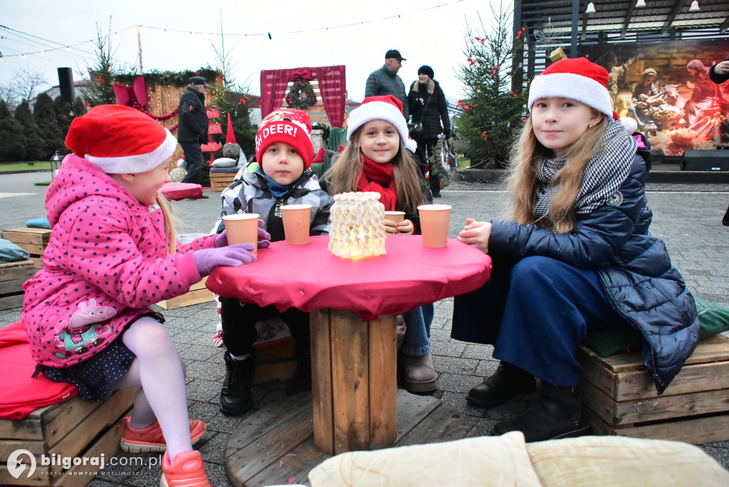 Świąteczna wieczorynka w Księżpolu: Integracja i Kolędowanie z KGW Złote Nitki