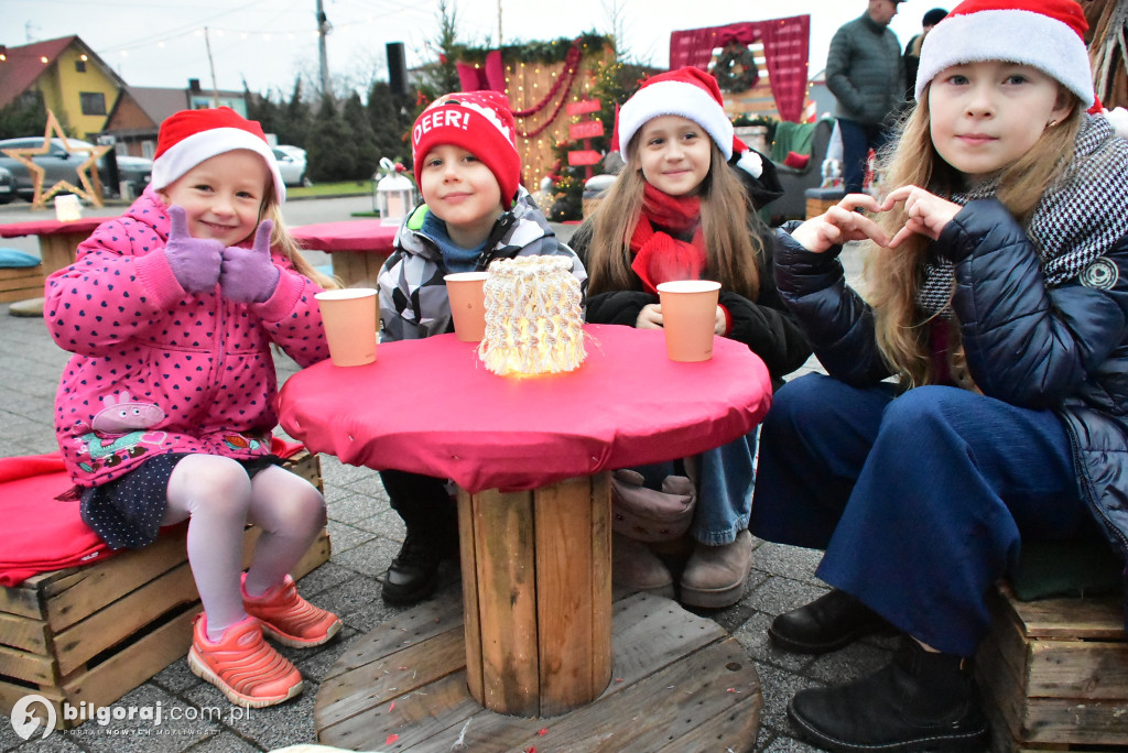 Świąteczna wieczorynka w Księżpolu: Integracja i Kolędowanie z KGW Złote Nitki