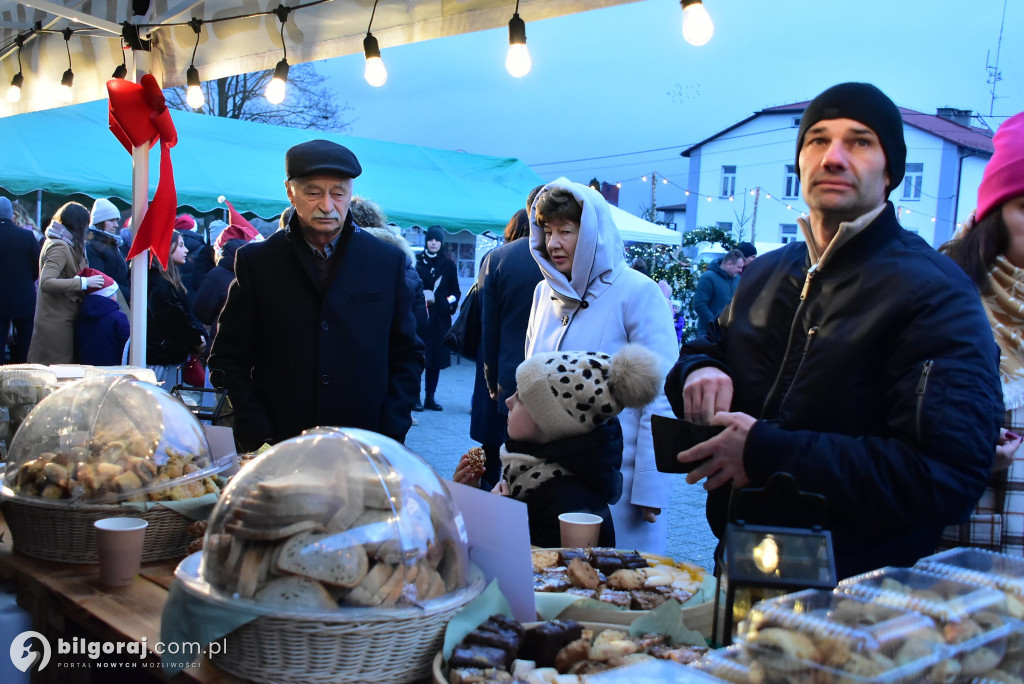 Świąteczna wieczorynka w Księżpolu: Integracja i Kolędowanie z KGW Złote Nitki