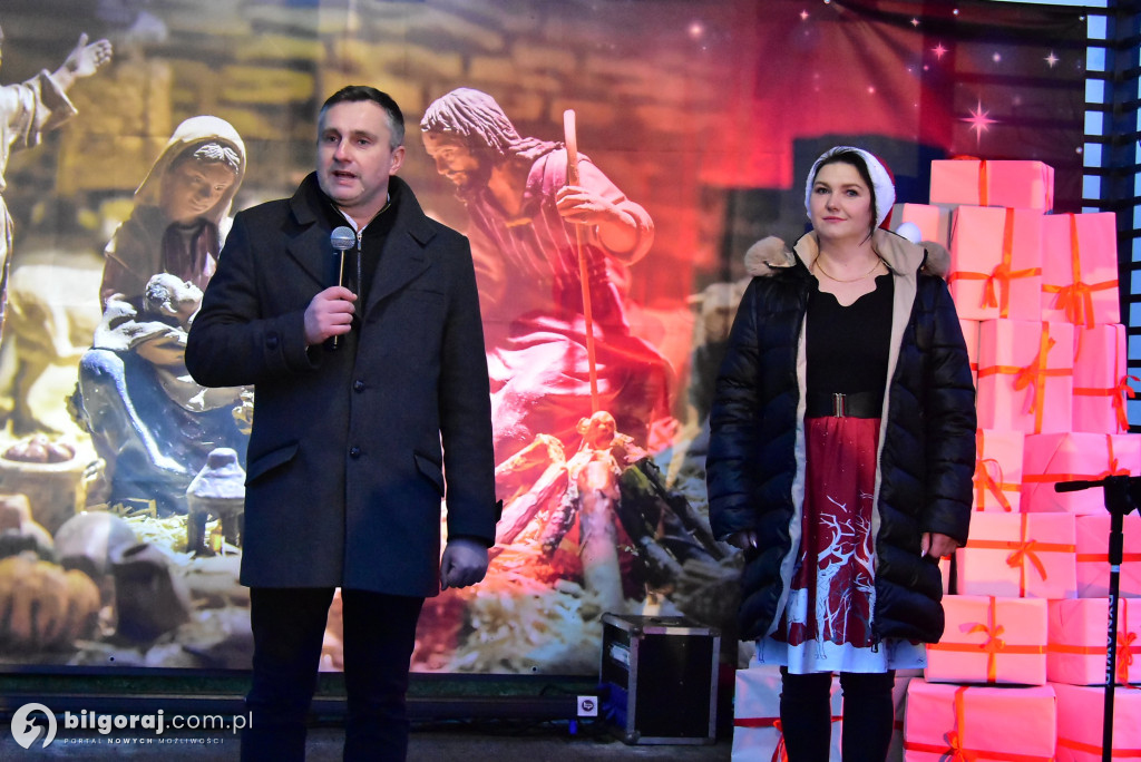 Świąteczna wieczorynka w Księżpolu: Integracja i Kolędowanie z KGW Złote Nitki