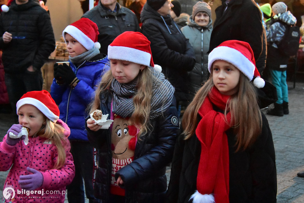 Świąteczna wieczorynka w Księżpolu: Integracja i Kolędowanie z KGW Złote Nitki