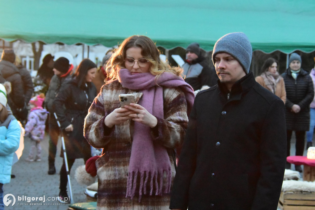 Świąteczna wieczorynka w Księżpolu: Integracja i Kolędowanie z KGW Złote Nitki