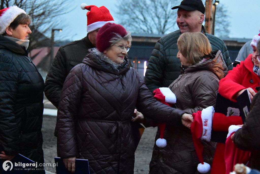 Świąteczna wieczorynka w Księżpolu: Integracja i Kolędowanie z KGW Złote Nitki