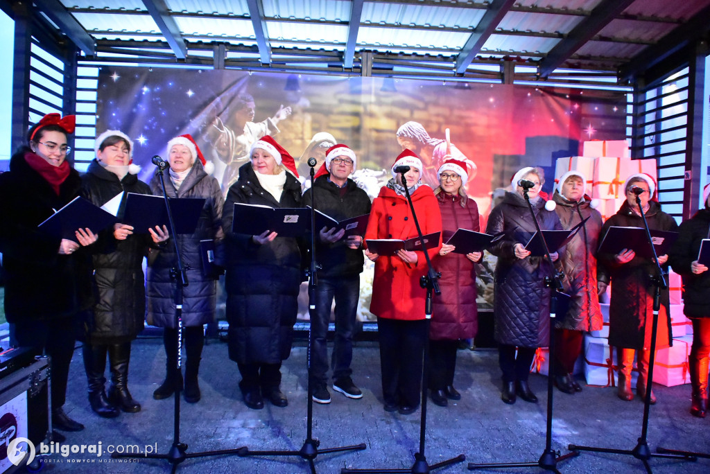 Świąteczna wieczorynka w Księżpolu: Integracja i Kolędowanie z KGW Złote Nitki