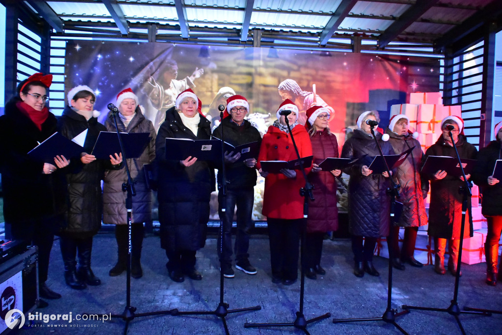 Świąteczna wieczorynka w Księżpolu: Integracja i Kolędowanie z KGW Złote Nitki