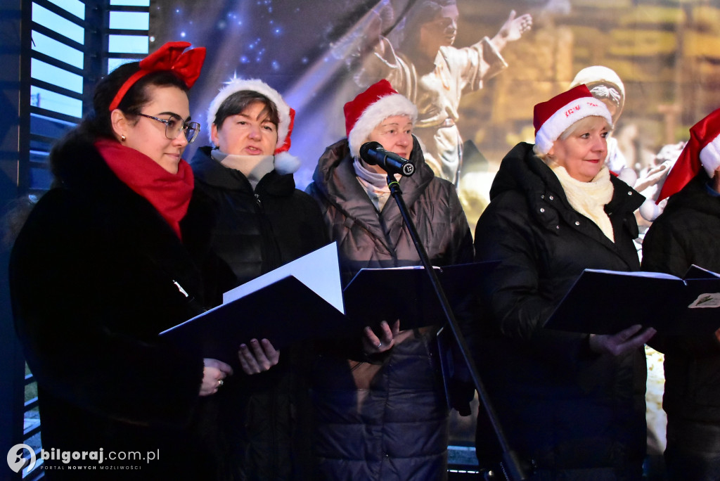 Świąteczna wieczorynka w Księżpolu: Integracja i Kolędowanie z KGW Złote Nitki