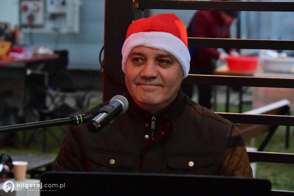 Świąteczna wieczorynka w Księżpolu: Integracja i Kolędowanie z KGW Złote Nitki