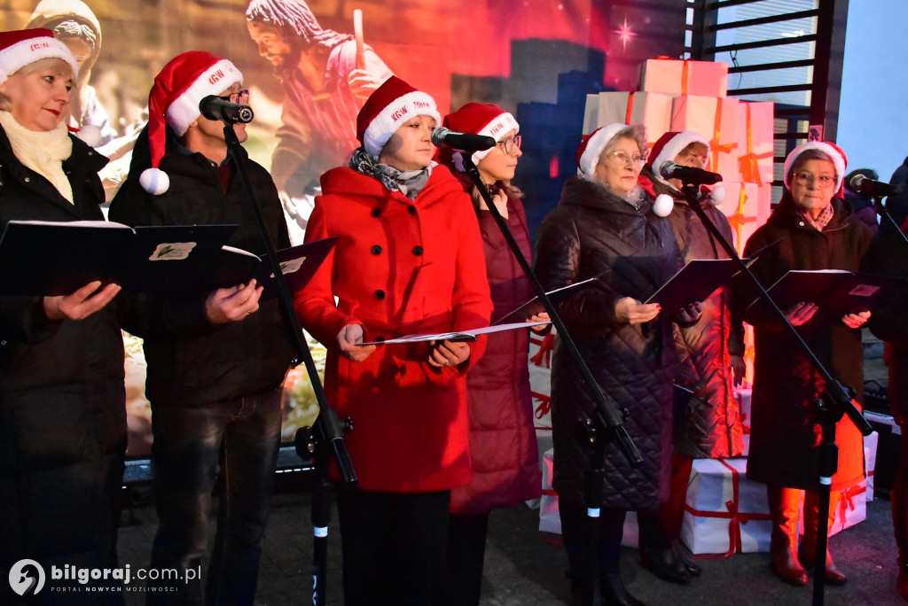 Świąteczna wieczorynka w Księżpolu: Integracja i Kolędowanie z KGW Złote Nitki