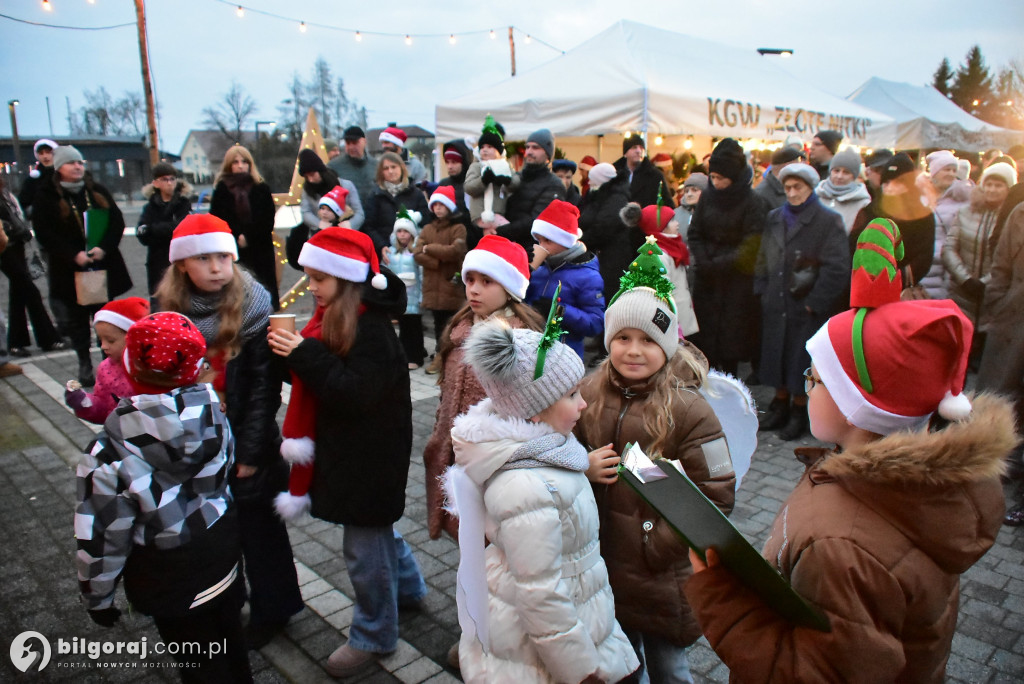 Świąteczna wieczorynka w Księżpolu: Integracja i Kolędowanie z KGW Złote Nitki