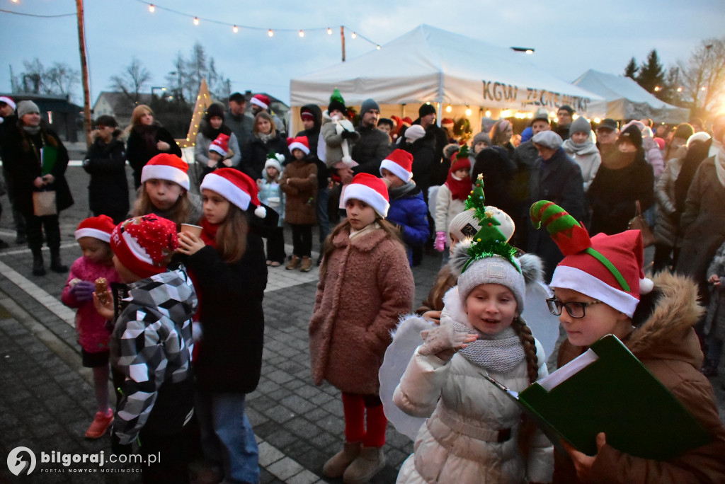 Świąteczna wieczorynka w Księżpolu: Integracja i Kolędowanie z KGW Złote Nitki