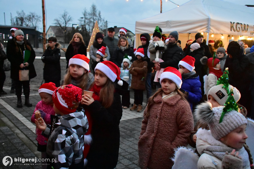 Świąteczna wieczorynka w Księżpolu: Integracja i Kolędowanie z KGW Złote Nitki