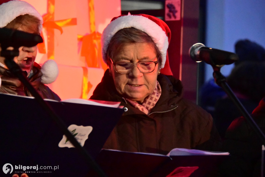 Świąteczna wieczorynka w Księżpolu: Integracja i Kolędowanie z KGW Złote Nitki