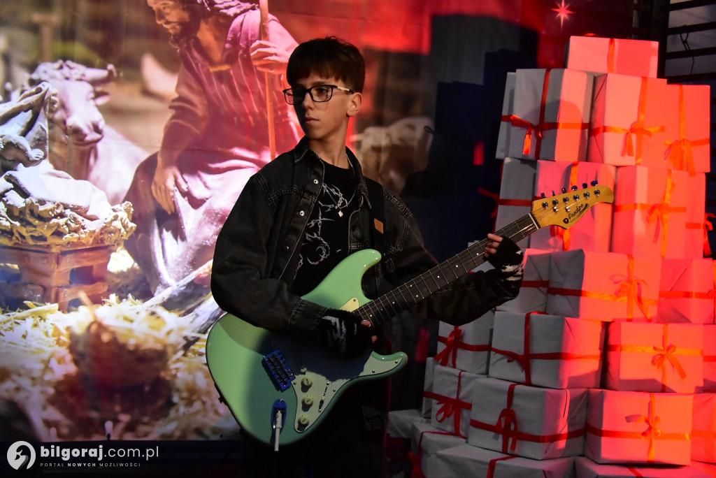 Świąteczna wieczorynka w Księżpolu: Integracja i Kolędowanie z KGW Złote Nitki