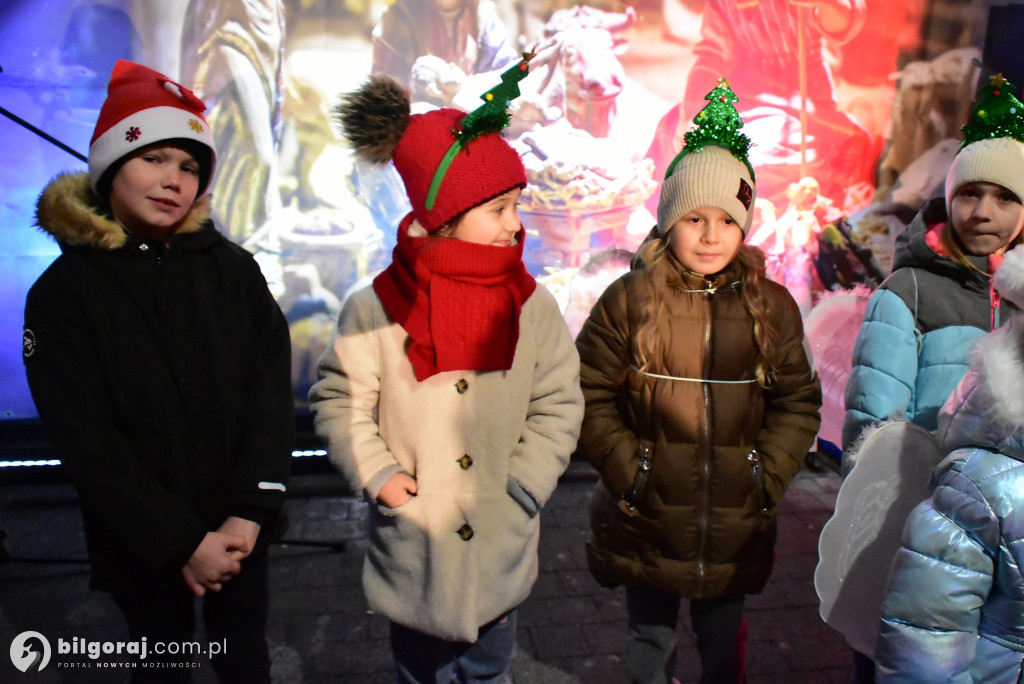 Świąteczna wieczorynka w Księżpolu: Integracja i Kolędowanie z KGW Złote Nitki