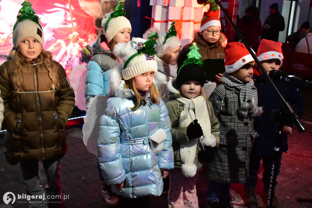 Świąteczna wieczorynka w Księżpolu: Integracja i Kolędowanie z KGW Złote Nitki