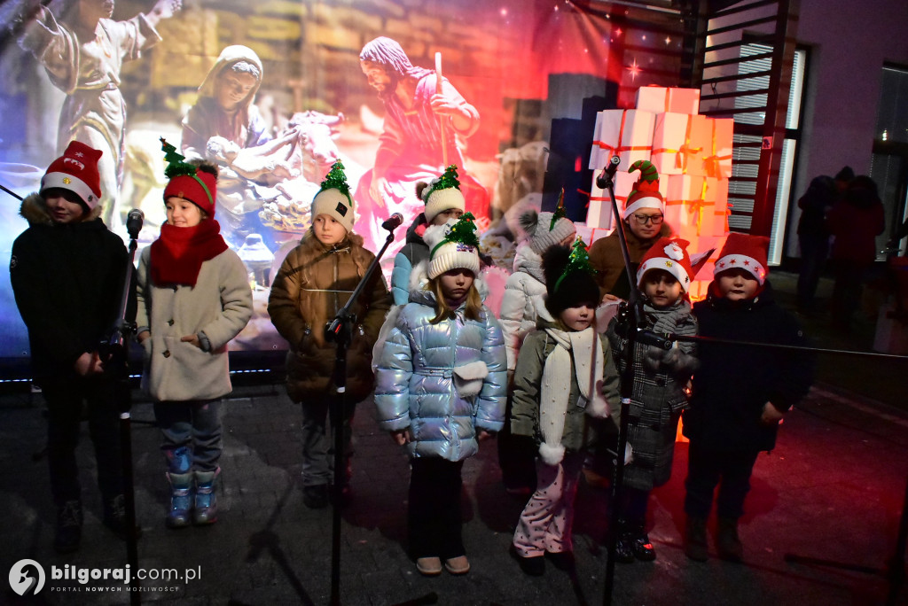 Świąteczna wieczorynka w Księżpolu: Integracja i Kolędowanie z KGW Złote Nitki