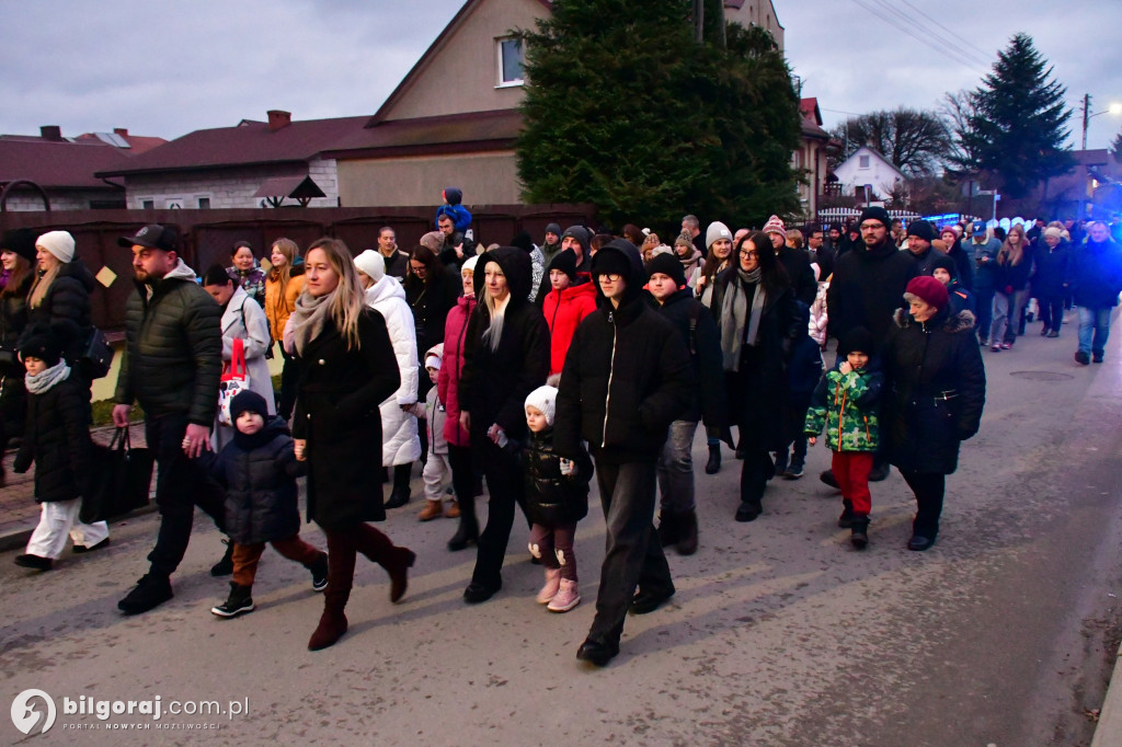 Taniec, teatr i świąteczne lampki: Mikołajki w Goraju