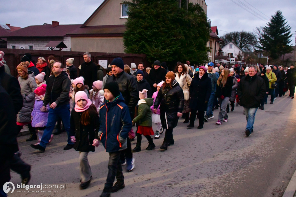 Taniec, teatr i świąteczne lampki: Mikołajki w Goraju