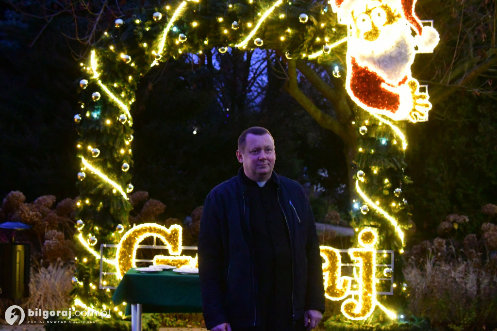 Taniec, teatr i świąteczne lampki: Mikołajki w Goraju