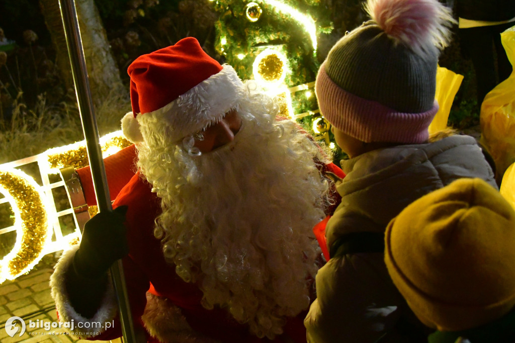 Taniec, teatr i świąteczne lampki: Mikołajki w Goraju