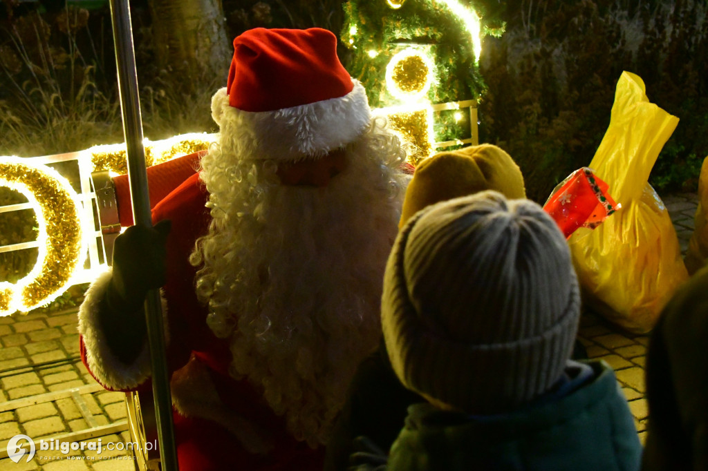 Taniec, teatr i świąteczne lampki: Mikołajki w Goraju