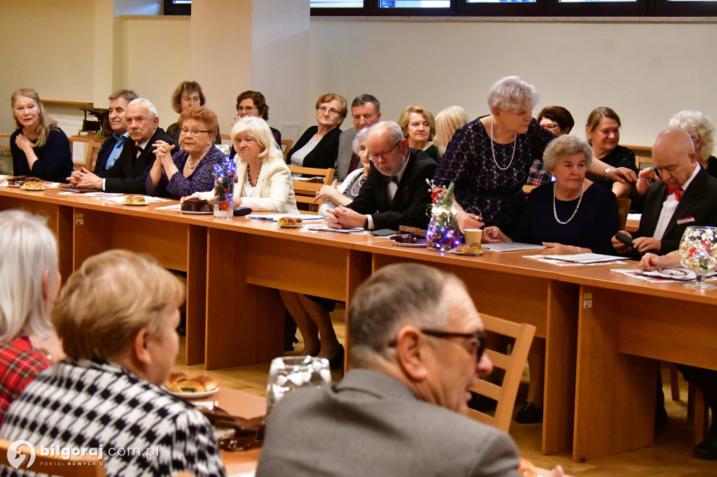 Relacja ze spotkania opłatkowego biłgorajskiego Uniwersytetu Trzeciego Wieku