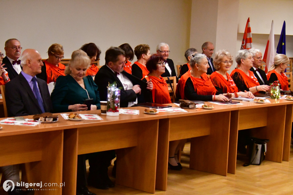 Relacja ze spotkania opłatkowego biłgorajskiego Uniwersytetu Trzeciego Wieku