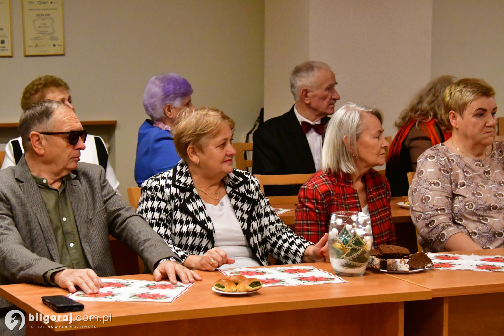 Relacja ze spotkania opłatkowego biłgorajskiego Uniwersytetu Trzeciego Wieku
