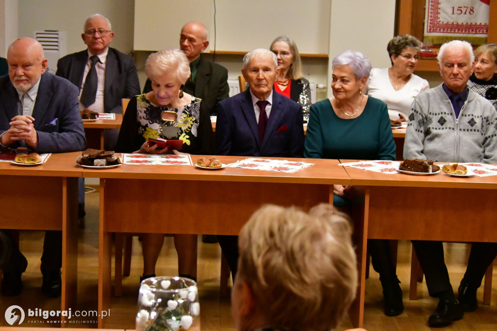 Relacja ze spotkania opłatkowego biłgorajskiego Uniwersytetu Trzeciego Wieku