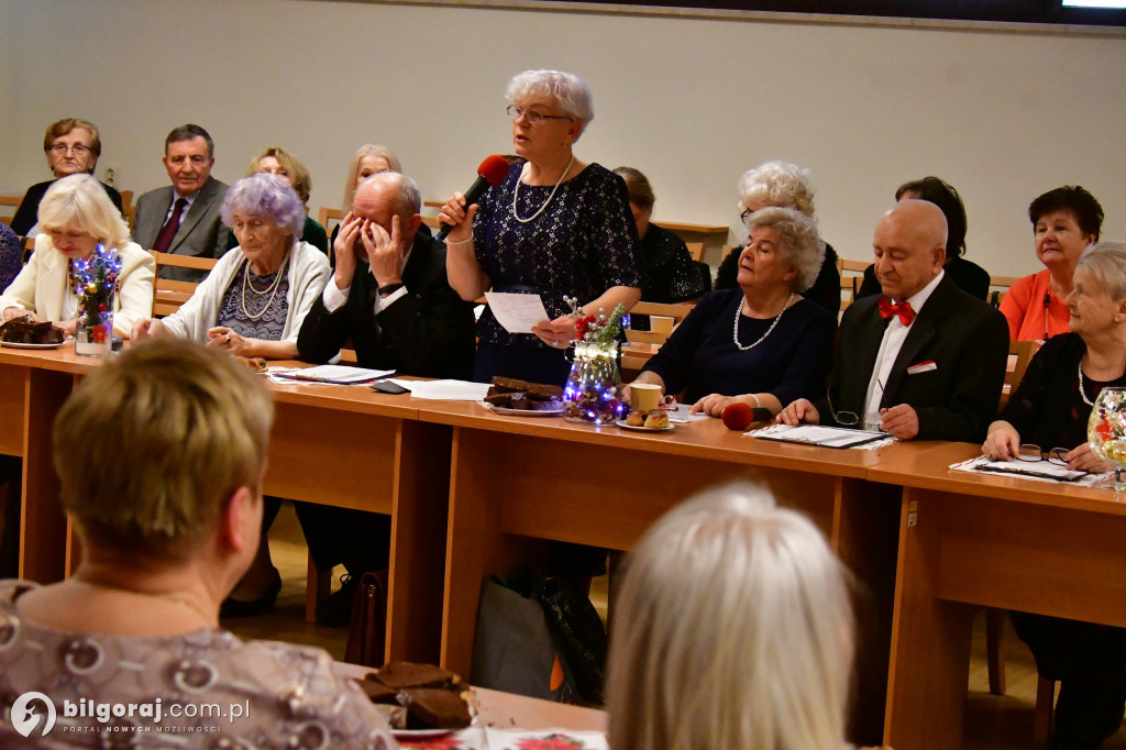 Relacja ze spotkania opłatkowego biłgorajskiego Uniwersytetu Trzeciego Wieku