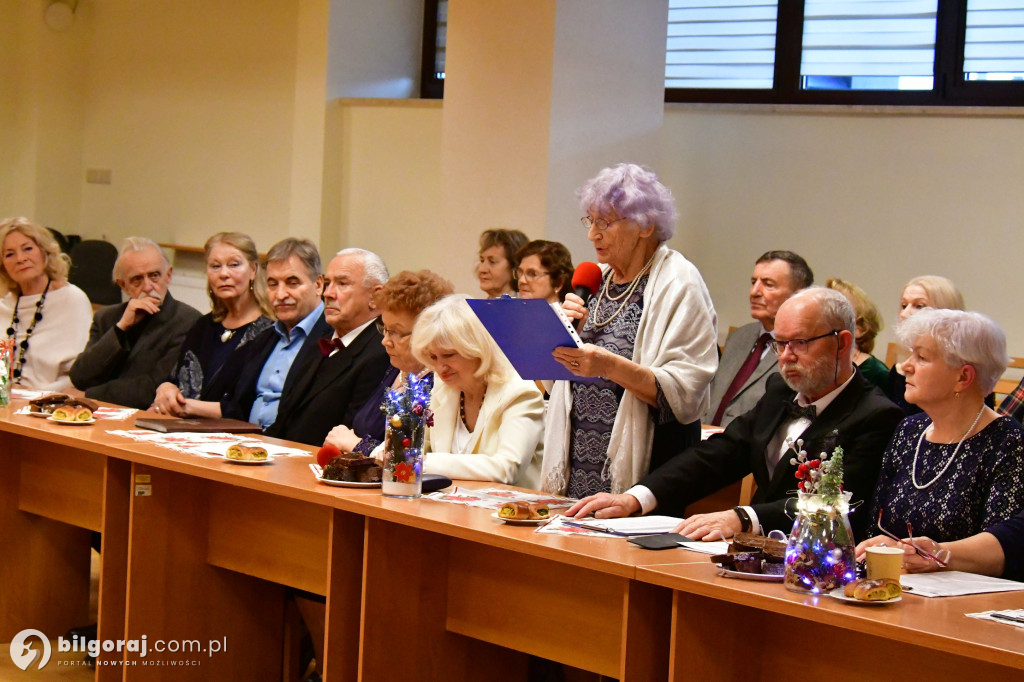 Relacja ze spotkania opłatkowego biłgorajskiego Uniwersytetu Trzeciego Wieku