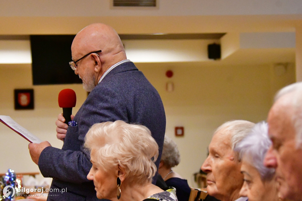 Relacja ze spotkania opłatkowego biłgorajskiego Uniwersytetu Trzeciego Wieku