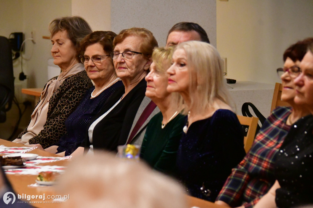 Relacja ze spotkania opłatkowego biłgorajskiego Uniwersytetu Trzeciego Wieku