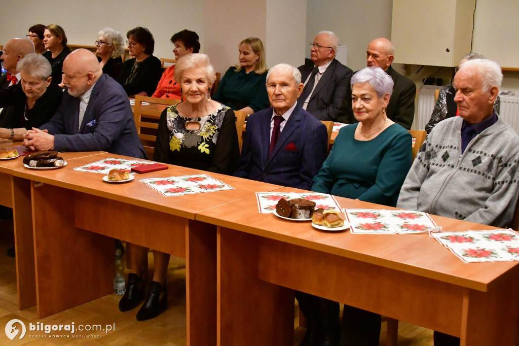 Relacja ze spotkania opłatkowego biłgorajskiego Uniwersytetu Trzeciego Wieku