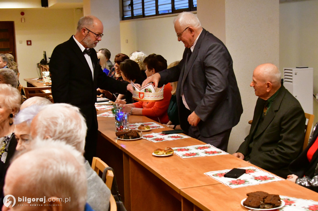 Relacja ze spotkania opłatkowego biłgorajskiego Uniwersytetu Trzeciego Wieku