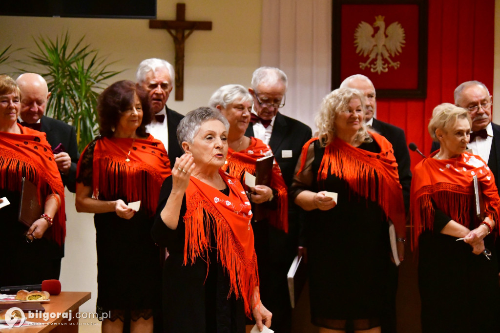 Relacja ze spotkania opłatkowego biłgorajskiego Uniwersytetu Trzeciego Wieku