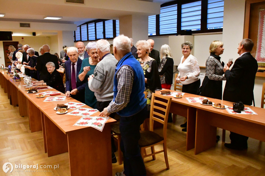 Relacja ze spotkania opłatkowego biłgorajskiego Uniwersytetu Trzeciego Wieku
