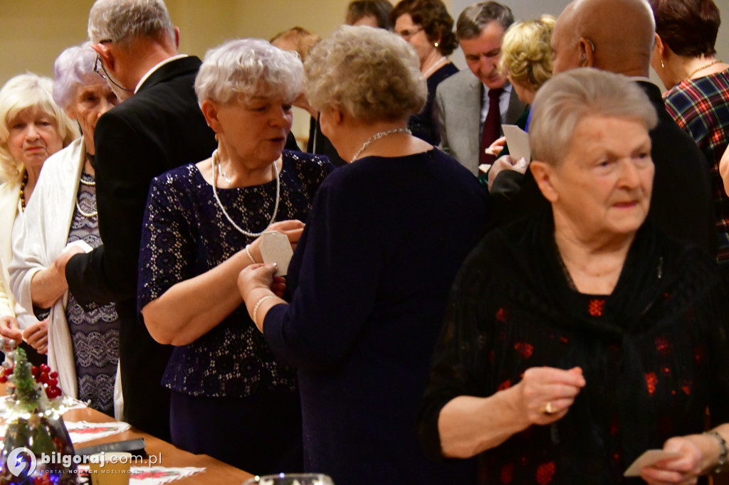 Relacja ze spotkania opłatkowego biłgorajskiego Uniwersytetu Trzeciego Wieku